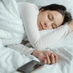 8 Tips To Fall Asleep Better